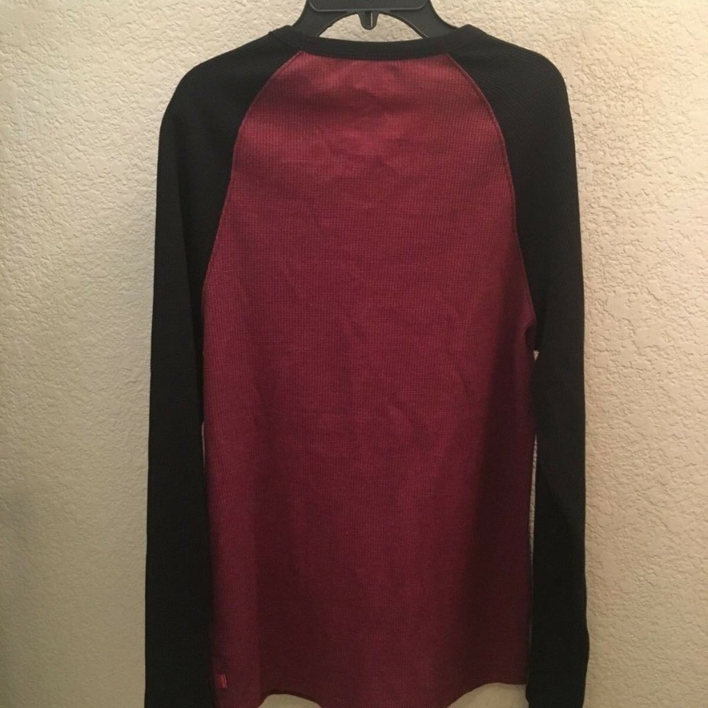 Levi's Men's Thermal Long Sleeve Top Wine And Black Small NWT! - Picture 3 of 5